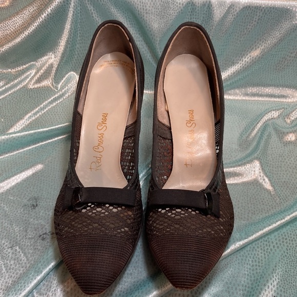 Vintage 50’s black mesh low heels with bow. Leather bottoms 3 9.5” insole - Picture 3 of 6